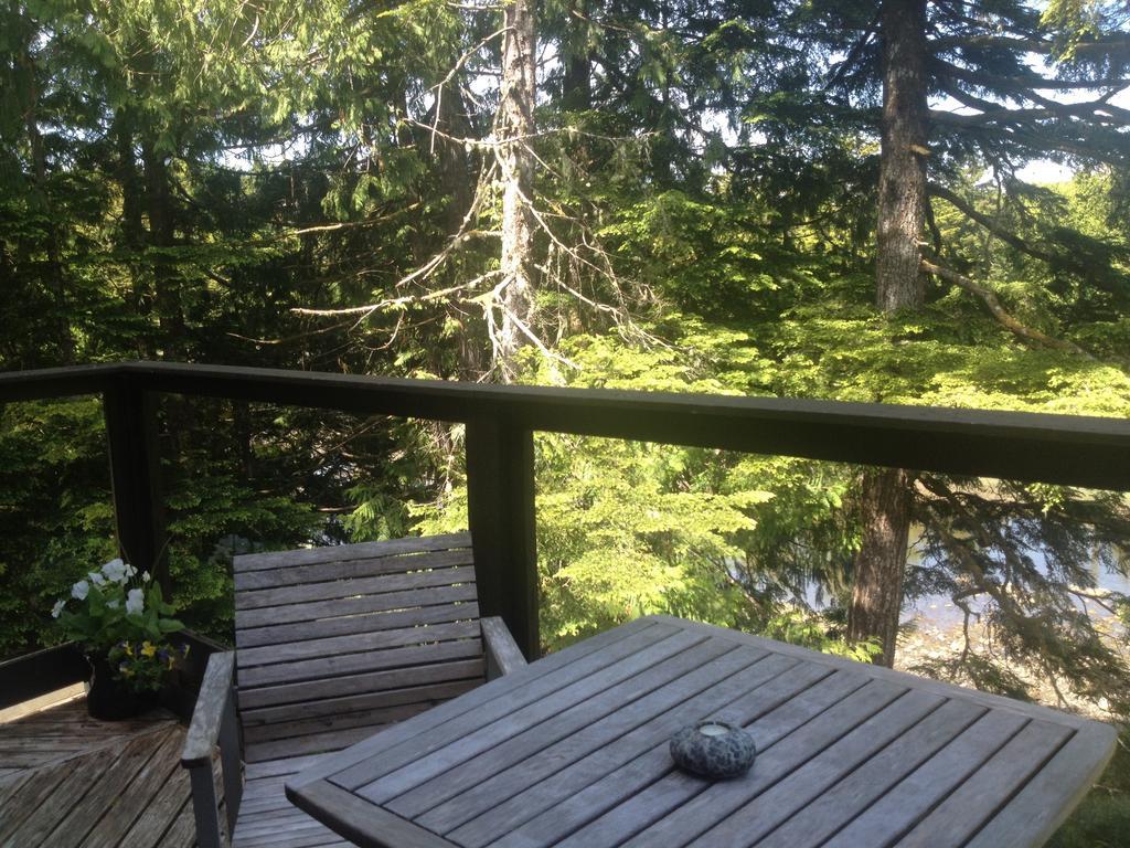 Hyphocus Inn Ucluelet Pokoj fotografie